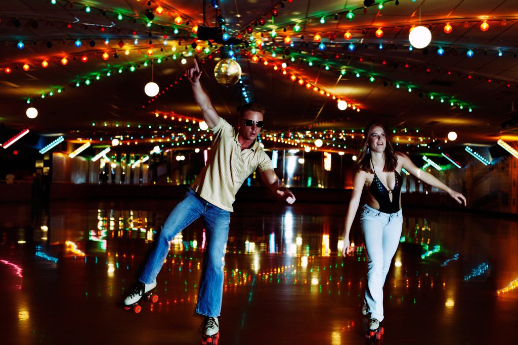 ageHaで光りながらローラースケートで滑る!? エレクトリックローラーディスコについて語るよ！ アフロマンス公式サイト